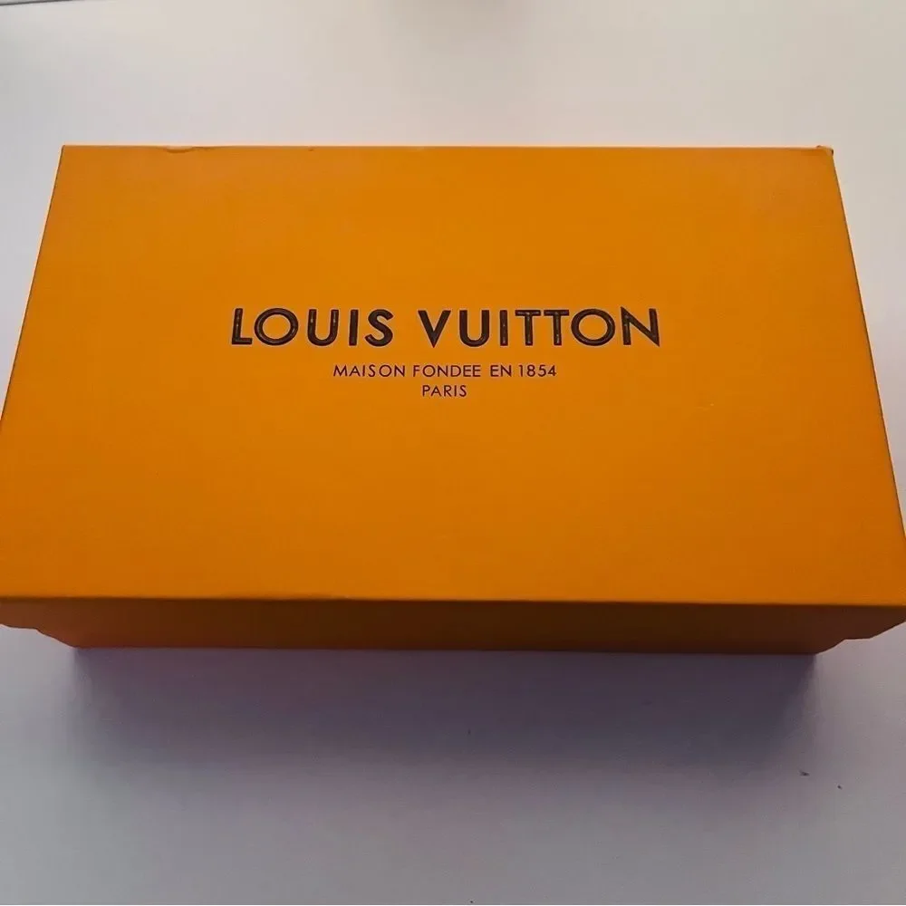 Louis Vuitton Purse Box 6” x 10”
